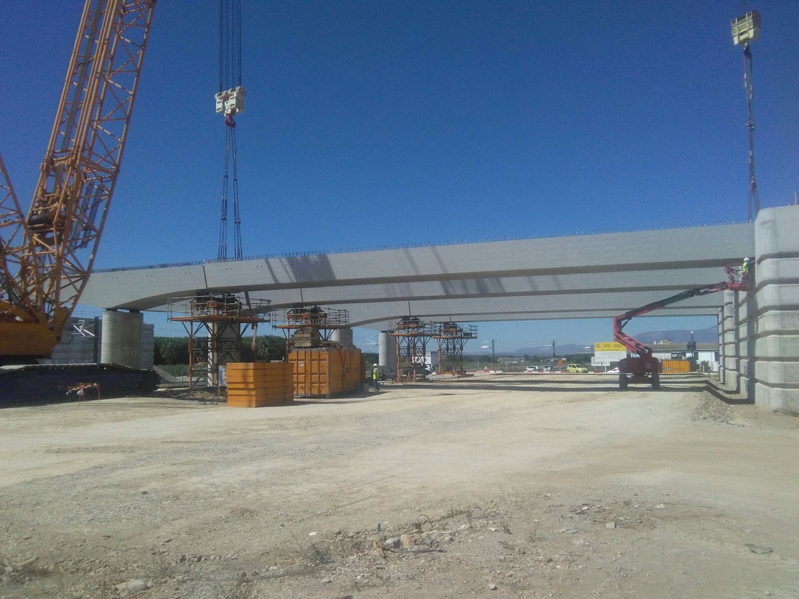Assembly of Statically indeterminate structure completed in section Albolote-Santa Fé